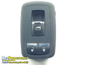 Gebruikte Elektrisch Raam Schakelaar Maserati Ghibli III 3.0 S Q4 Biturbo V6 24V Prijs € 19,99 Margeregeling aangeboden door Autodemontagebedrijf De Ooyevaar