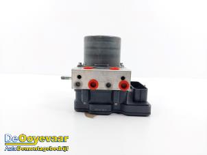 Gebruikte ABS Pomp Fiat Ducato (250) 2.3 D 120 Multijet AdBlue Prijs € 175,00 Margeregeling aangeboden door Autodemontagebedrijf De Ooyevaar