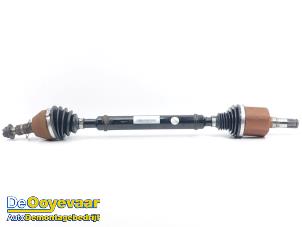 Gebruikte Aandrijfas rechts-voor MG Marvel R Luxury, Comfort 70 kWh Prijs € 399,99 Margeregeling aangeboden door Autodemontagebedrijf De Ooyevaar