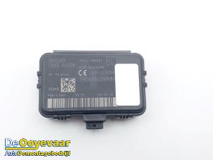 Gebruikte Antenne Jaguar XF (X260) 2.0d 180 16V Prijs € 9,99 Margeregeling aangeboden door Autodemontagebedrijf De Ooyevaar