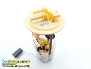 Gebruikte Tank element Pomp Renault Kadjar (RFEH) 1.5 dCi DPF Prijs € 39,99 Margeregeling aangeboden door Autodemontagebedrijf De Ooyevaar