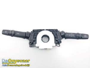 Gebruikte Combischakelaar Stuurkolom Mitsubishi Space Star (A0) 1.2 12V Prijs € 39,99 Margeregeling aangeboden door Autodemontagebedrijf De Ooyevaar
