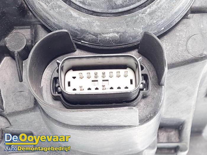 Koplamp links van een Ford Kuga III (DFK) 2.5 PHEV 16V 2021