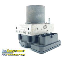 Gebruikte ABS Pomp Mercedes Vito (447.6) 1.6 111 CDI 16V Prijs € 199,99 Margeregeling aangeboden door Autodemontagebedrijf De Ooyevaar