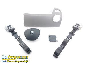 Gebruikte Module + Airbag Set Renault Trafic (1FL/2FL/3FL/4FL) 1.6 dCi 95 Prijs € 399,99 Margeregeling aangeboden door Autodemontagebedrijf De Ooyevaar