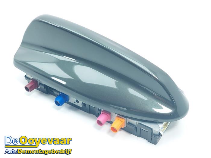 Antenne van een Volvo V60 II (ZW) 2.0 B3 16V Mild Hybrid 2021