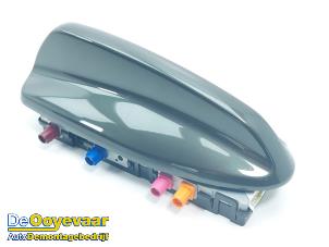 Gebruikte Antenne Volvo V60 II (ZW) 2.0 B3 16V Mild Hybrid Prijs € 59,99 Margeregeling aangeboden door Autodemontagebedrijf De Ooyevaar