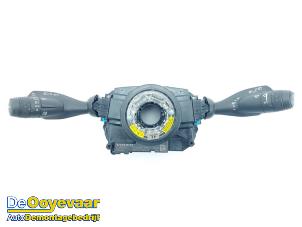 Gebruikte Licht + Raw Schakelaar Volvo V60 II (ZW) 2.0 B3 16V Mild Hybrid Prijs € 149,99 Margeregeling aangeboden door Autodemontagebedrijf De Ooyevaar