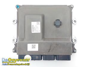 Gebruikte Computer Motormanagement Volvo V60 II (ZW) 2.0 B3 16V Mild Hybrid Prijs € 299,99 Margeregeling aangeboden door Autodemontagebedrijf De Ooyevaar