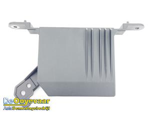 Gebruikte Radio versterker Volvo V60 II (ZW) 2.0 B3 16V Mild Hybrid Prijs € 279,99 Margeregeling aangeboden door Autodemontagebedrijf De Ooyevaar