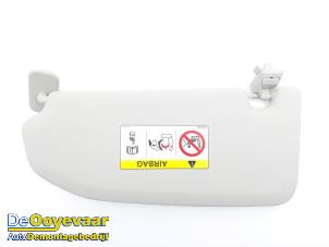 Gebruikte Zonneklep Volvo V60 II (ZW) 2.0 B3 16V Mild Hybrid Prijs € 49,99 Margeregeling aangeboden door Autodemontagebedrijf De Ooyevaar