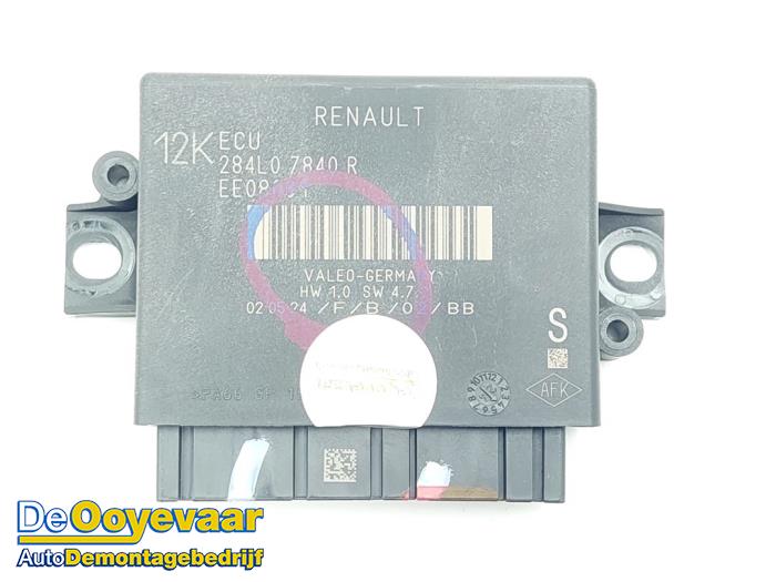 Gebruikte Module PDC Renault Captur II (RJB) 1.6 E-Tech 145 Prijs € 175,00 Margeregeling aangeboden door Autodemontagebedrijf De Ooyevaar