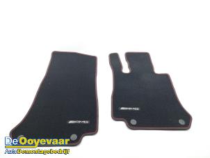 Gebruikte Matten Set Mercedes GLC Coupé AMG (C253) 3.0 43 AMG V6 Turbo 4-Matic Prijs € 225,00 Margeregeling aangeboden door Autodemontagebedrijf De Ooyevaar