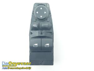 Gebruikte Ruit schakelaar elektrisch BMW i3 (I01) i3 94Ah Prijs € 49,99 Margeregeling aangeboden door Autodemontagebedrijf De Ooyevaar