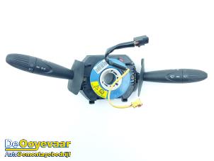 Gebruikte Combischakelaar Stuurkolom Fiat 500 (312) 0.9 TwinAir 80 Prijs € 59,99 Margeregeling aangeboden door Autodemontagebedrijf De Ooyevaar