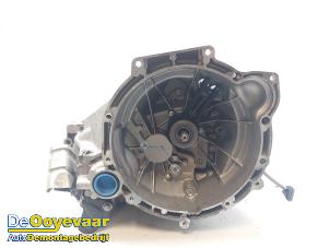 Gebruikte Versnellingsbak Ford Ka+ 1.2 Ti-VCT Prijs € 399,99 Margeregeling aangeboden door Autodemontagebedrijf De Ooyevaar