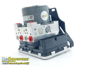 Gebruikte ABS Pomp Volkswagen Golf VII (AUA) 2.0 GTI 16V Performance Package Prijs € 149,99 Margeregeling aangeboden door Autodemontagebedrijf De Ooyevaar