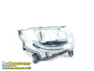 Gebruikte Rechter Koplamp Suzuki Ignis (MF) 1.2 Dual Jet 16V Smart Hybrid Prijs € 749,99 Margeregeling aangeboden door Autodemontagebedrijf De Ooyevaar