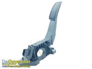 Gebruikte Gaspedaal Ford Puma 1.0 Ti-VCT EcoBoost mHEV 12V Prijs € 9,99 Margeregeling aangeboden door Autodemontagebedrijf De Ooyevaar