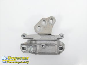 Gebruikte Motorsteun Ford Puma 1.0 Ti-VCT EcoBoost mHEV 12V Prijs € 15,00 Margeregeling aangeboden door Autodemontagebedrijf De Ooyevaar