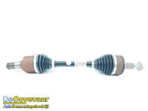 Gebruikte Cardanas links-voor (VWA) Volvo V60 II (ZW) 2.0 B3 16V Mild Hybrid Prijs € 249,99 Margeregeling aangeboden door Autodemontagebedrijf De Ooyevaar