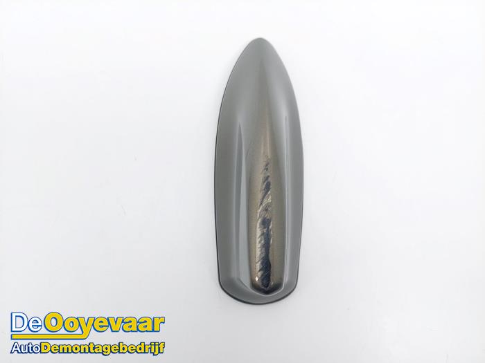 Antenne van een Toyota Yaris IV (P21/PA1/PH1) 1.5 12V Hybrid 115 2021