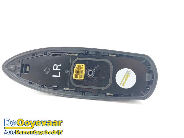 Antenne van een Toyota Yaris IV (P21/PA1/PH1) 1.5 12V Hybrid 115 2021