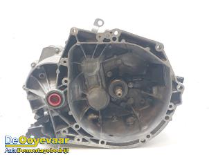 Gebruikte Versnellingsbak Peugeot 2008 (CU) 1.6 BlueHDi 120 Prijs € 299,99 Margeregeling aangeboden door Autodemontagebedrijf De Ooyevaar