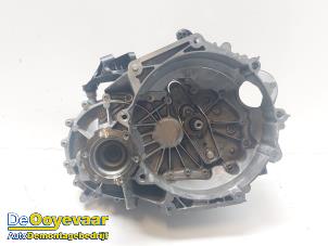 Gebruikte Versnellingsbak Volkswagen Golf VIII (CD1) 1.0 TSI 12V Prijs € 649,99 Margeregeling aangeboden door Autodemontagebedrijf De Ooyevaar