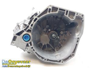 Gebruikte Versnellingsbak Nissan Pulsar (C13) 1.2 DIG-T 16V Prijs € 249,99 Margeregeling aangeboden door Autodemontagebedrijf De Ooyevaar