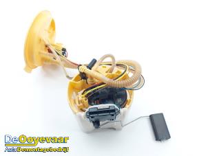 Gebruikte Tank element Pomp BMW X7 M50d xDrive 3.0 24V Prijs € 249,99 Margeregeling aangeboden door Autodemontagebedrijf De Ooyevaar