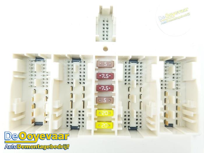 Computer Body Control van een BMW X7 M50d xDrive 3.0 24V 2019