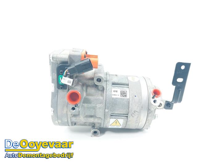 Gebruikte Pomp Airco Hyundai Santa Fe IV 1.6 T-GDI HEV Prijs € 599,99 Margeregeling aangeboden door Autodemontagebedrijf De Ooyevaar