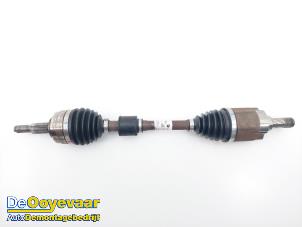 Gebruikte Homokineetas links-voor Renault Captur II (RJB) 1.6 E-Tech 145 Prijs € 325,00 Margeregeling aangeboden door Autodemontagebedrijf De Ooyevaar