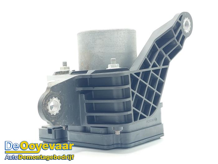 ABS Pomp van een Opel Karl 1.0 12V 2017