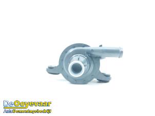 Gebruikte Extra waterpomp Lexus UX 250h 2.0 16V Prijs € 49,99 Margeregeling aangeboden door Autodemontagebedrijf De Ooyevaar