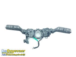 Gebruikte Licht + Raw Schakelaar Lexus UX 250h 2.0 16V Prijs € 175,00 Margeregeling aangeboden door Autodemontagebedrijf De Ooyevaar