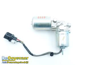 Gebruikte Vacuumpomp Rembekrachtiging Lexus UX 250h 2.0 16V Prijs € 149,99 Margeregeling aangeboden door Autodemontagebedrijf De Ooyevaar