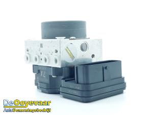 Gebruikte ABS Pomp Toyota Corolla Touring Sport (E21/EH1) 1.8 16V Hybrid Prijs € 149,99 Margeregeling aangeboden door Autodemontagebedrijf De Ooyevaar