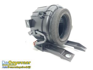 Gebruikte Chaufage Ventilatiemotor Toyota Yaris IV (P21/PA1/PH1) 1.5 12V Hybrid 115 Prijs € 29,99 Margeregeling aangeboden door Autodemontagebedrijf De Ooyevaar