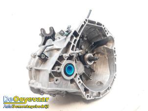 Gebruikte Versnellingsbak Renault Kangoo Express (FW) 1.5 dCi 115 Prijs € 475,00 Margeregeling aangeboden door Autodemontagebedrijf De Ooyevaar