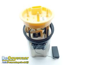 Gebruikte Brandstofpomp Elektrisch Volkswagen Polo V (6R) 1.4 TDI 12V 90 Prijs € 39,99 Margeregeling aangeboden door Autodemontagebedrijf De Ooyevaar