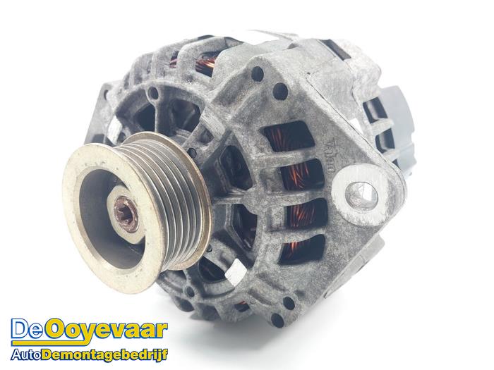 Gebruikte Dynamo Opel Movano (4A1; 4A2; 4B2; 4B3; 4C2; 4C3) 1.9 DTI Prijs € 75,00 Margeregeling aangeboden door Autodemontagebedrijf De Ooyevaar