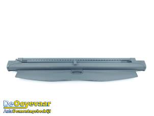 Gebruikte Bagageruimte Dekzeil BMW X3 (E83) 2.0 16V Prijs € 175,00 Margeregeling aangeboden door Autodemontagebedrijf De Ooyevaar