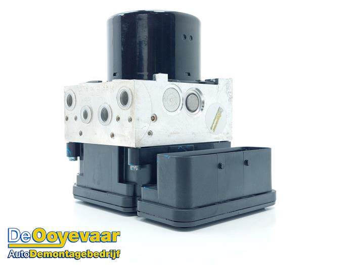 Gebruikte ABS Pomp Volvo XC60 I (DZ) 2.0 DRIVe 20V Prijs € 14,99 Margeregeling aangeboden door Autodemontagebedrijf De Ooyevaar