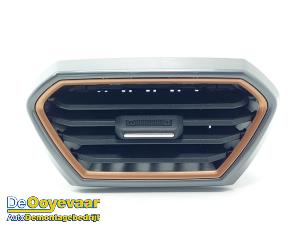 Gebruikte Luchtrooster Dashboard Cupra Formentor 2.0 TSI 16V 4Drive Prijs € 19,99 Margeregeling aangeboden door Autodemontagebedrijf De Ooyevaar