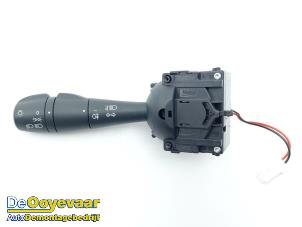 Gebruikte Pinker Schakelaar Opel Vivaro 1.6 CDTI 95 Euro 6 Prijs € 15,00 Margeregeling aangeboden door Autodemontagebedrijf De Ooyevaar