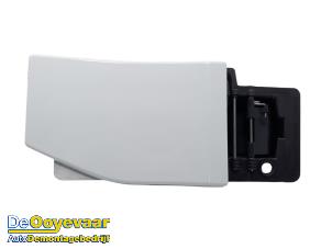 Gebruikte Tank Klep Opel Vivaro 1.6 CDTI 95 Euro 6 Prijs € 19,99 Margeregeling aangeboden door Autodemontagebedrijf De Ooyevaar