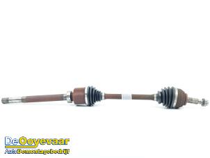 Gebruikte Steekas rechts-voor Opel Vivaro 1.6 CDTI 95 Euro 6 Prijs € 39,99 Margeregeling aangeboden door Autodemontagebedrijf De Ooyevaar