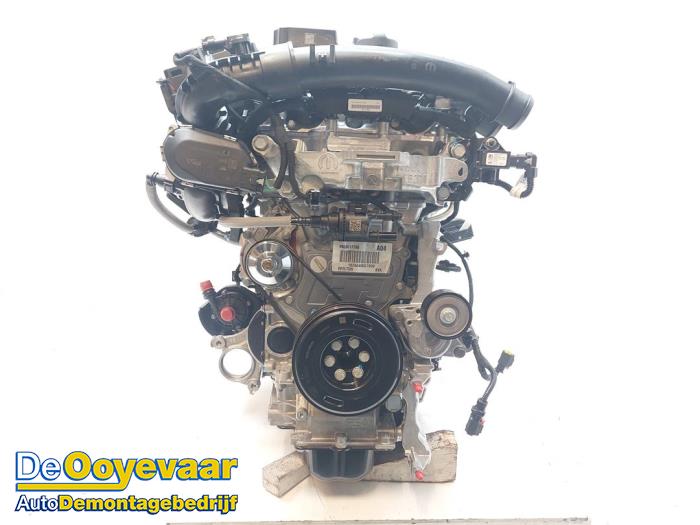 Motor van een Peugeot 3008 III 1.2 12V Hybrid 136 2024